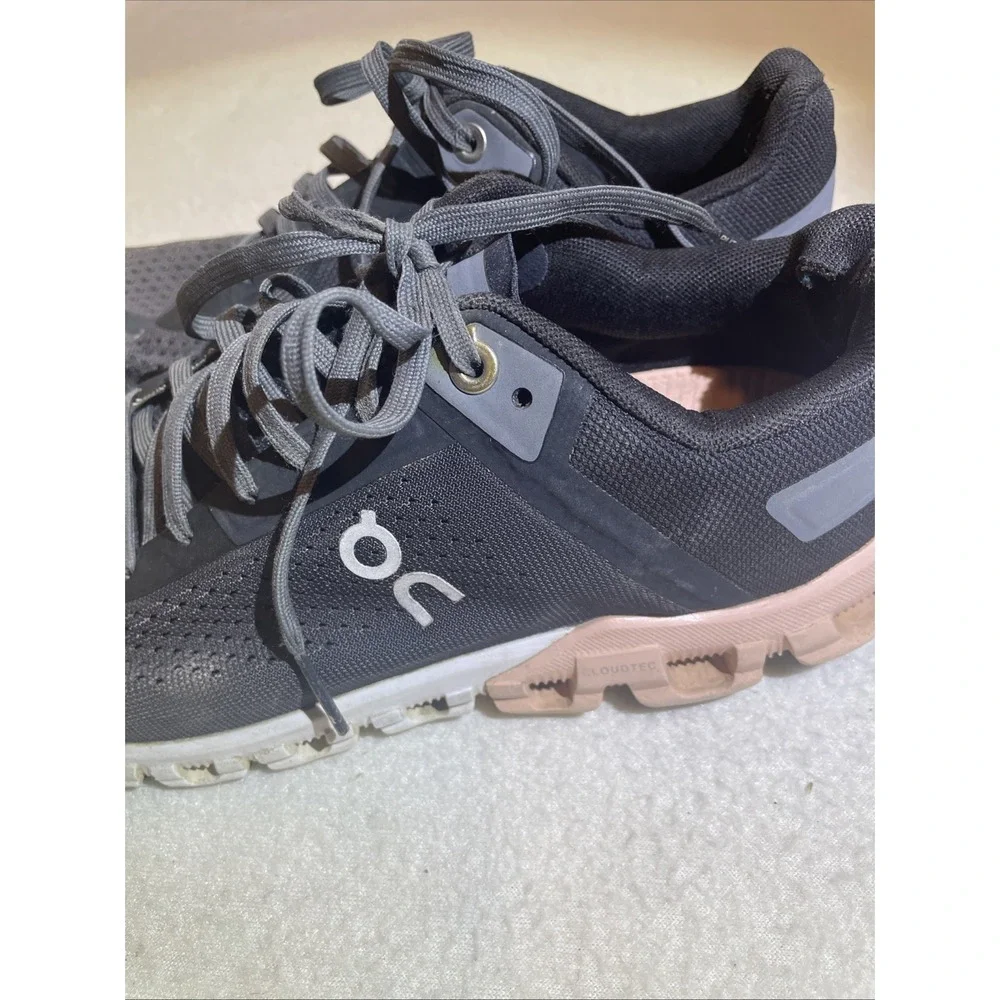 On Cloud Cloudflow Running Shoes Women Size 7 Grey Athletic‎ Sneaker